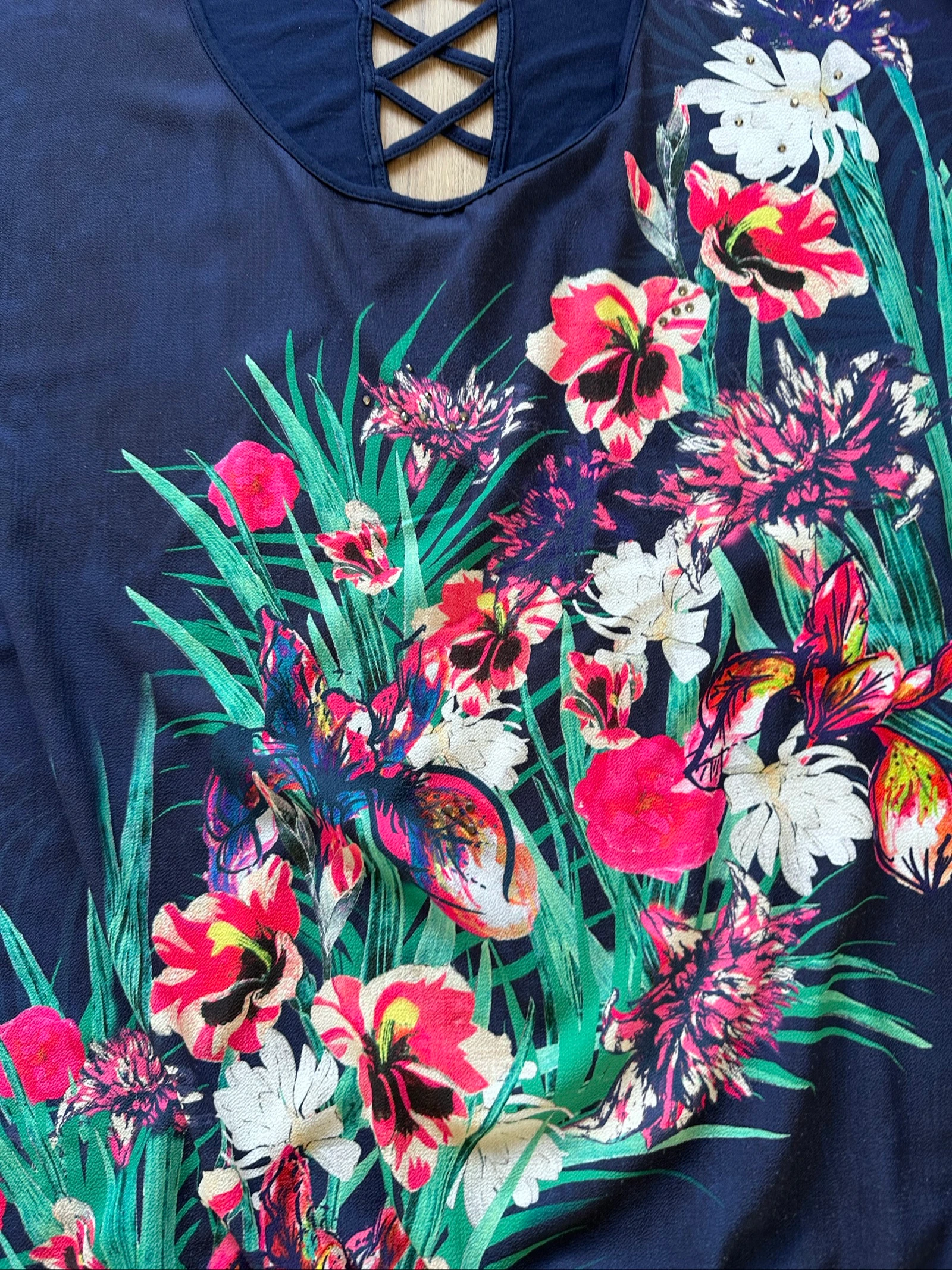 T-shirt / Blusa fluida con estampado floral - Jacqueline Riu (Nuevo) – photo 10